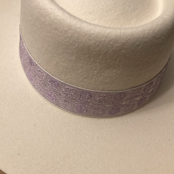 🎁 Sale!!! Lack of color ivory Lolita hat - Picture 1 of 4